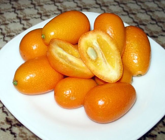 Kumquats are eaten or processed with the skins, which boosts the nutrients because the peel is where most nutrients and fiber is located.